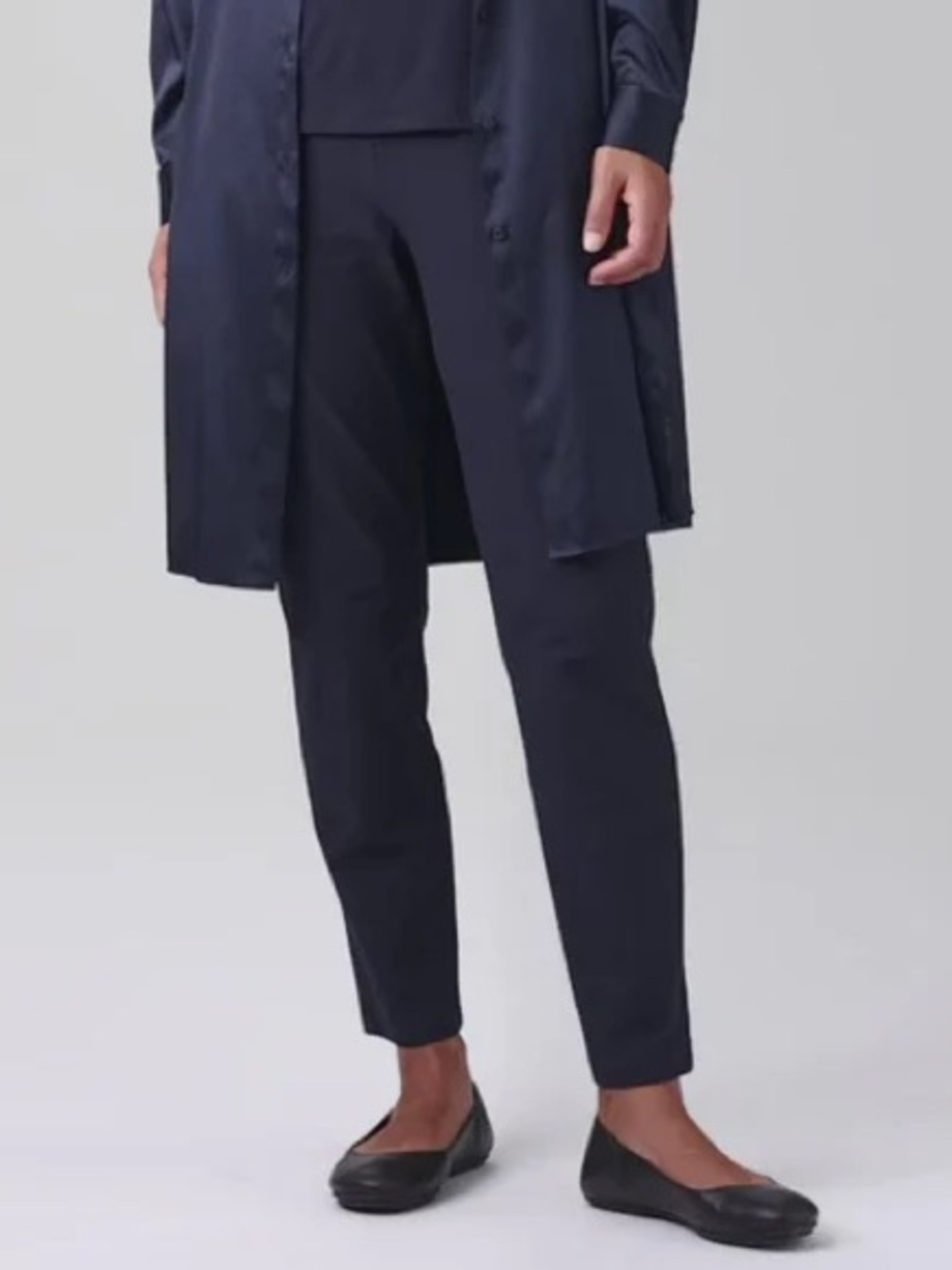 NWT Eileen Fisher Navy Blue Washable Stretch Crepe Pant sz M Tapered Stretch